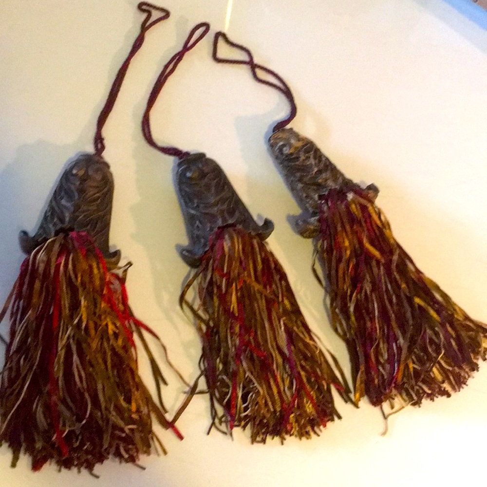 Beautiful Large Gem Stone Color Ribbon and Composite Tassels